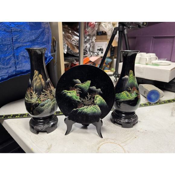 Vintage Fujian Lacquer Ware Asian Hand Painted Set 2 Vases 1 Plate In Box Papers - Picture 8 of 16